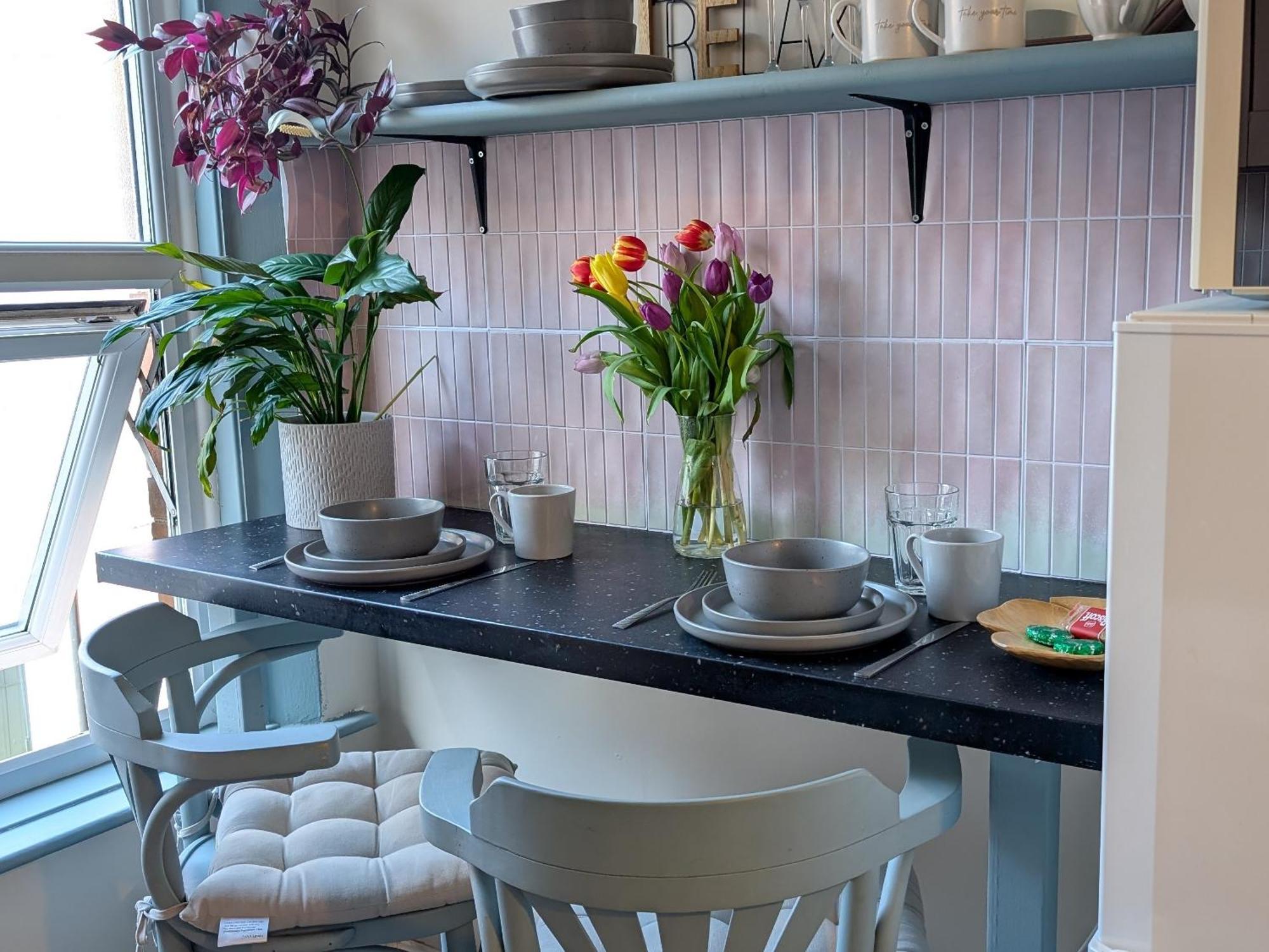 Peacehaven Retreat - 4 Minutes From The Beach! Pet Friendly! Weymouth Eksteriør bilde