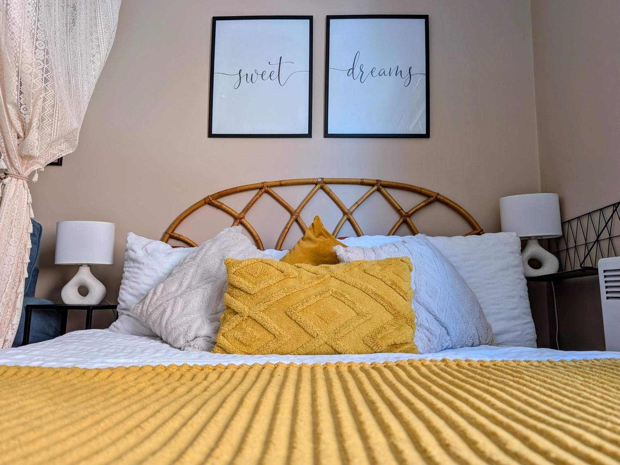 Peacehaven Retreat - 4 Minutes From The Beach! Pet Friendly! Weymouth Eksteriør bilde