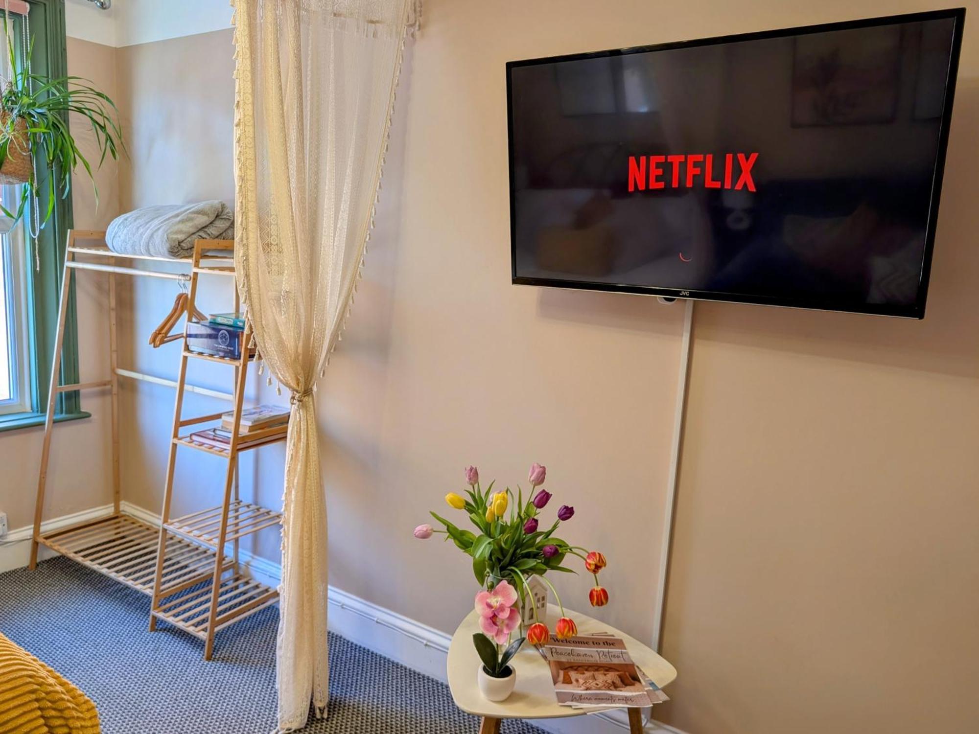 Peacehaven Retreat - 4 Minutes From The Beach! Pet Friendly! Weymouth Eksteriør bilde