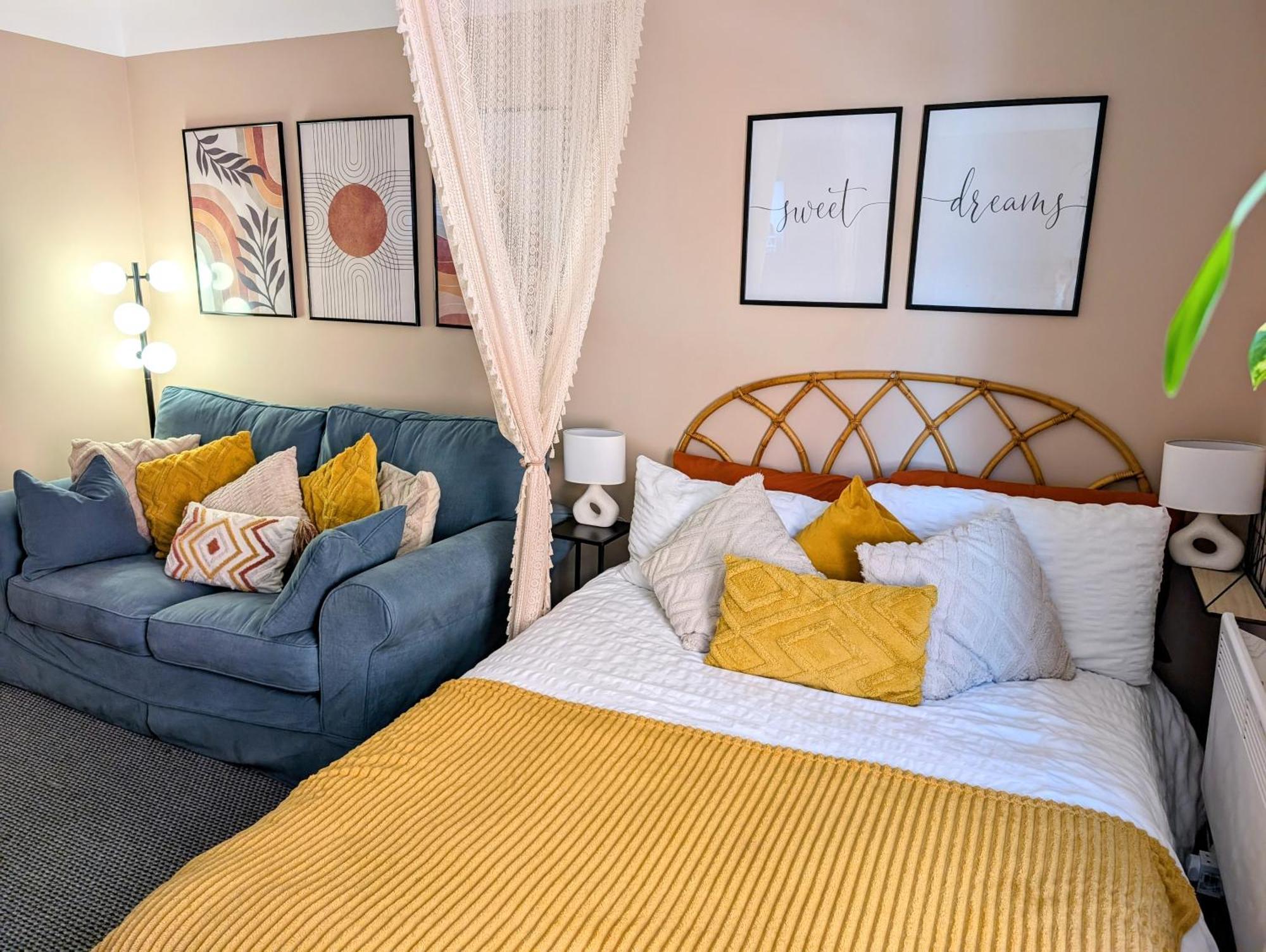 Peacehaven Retreat - 4 Minutes From The Beach! Pet Friendly! Weymouth Eksteriør bilde